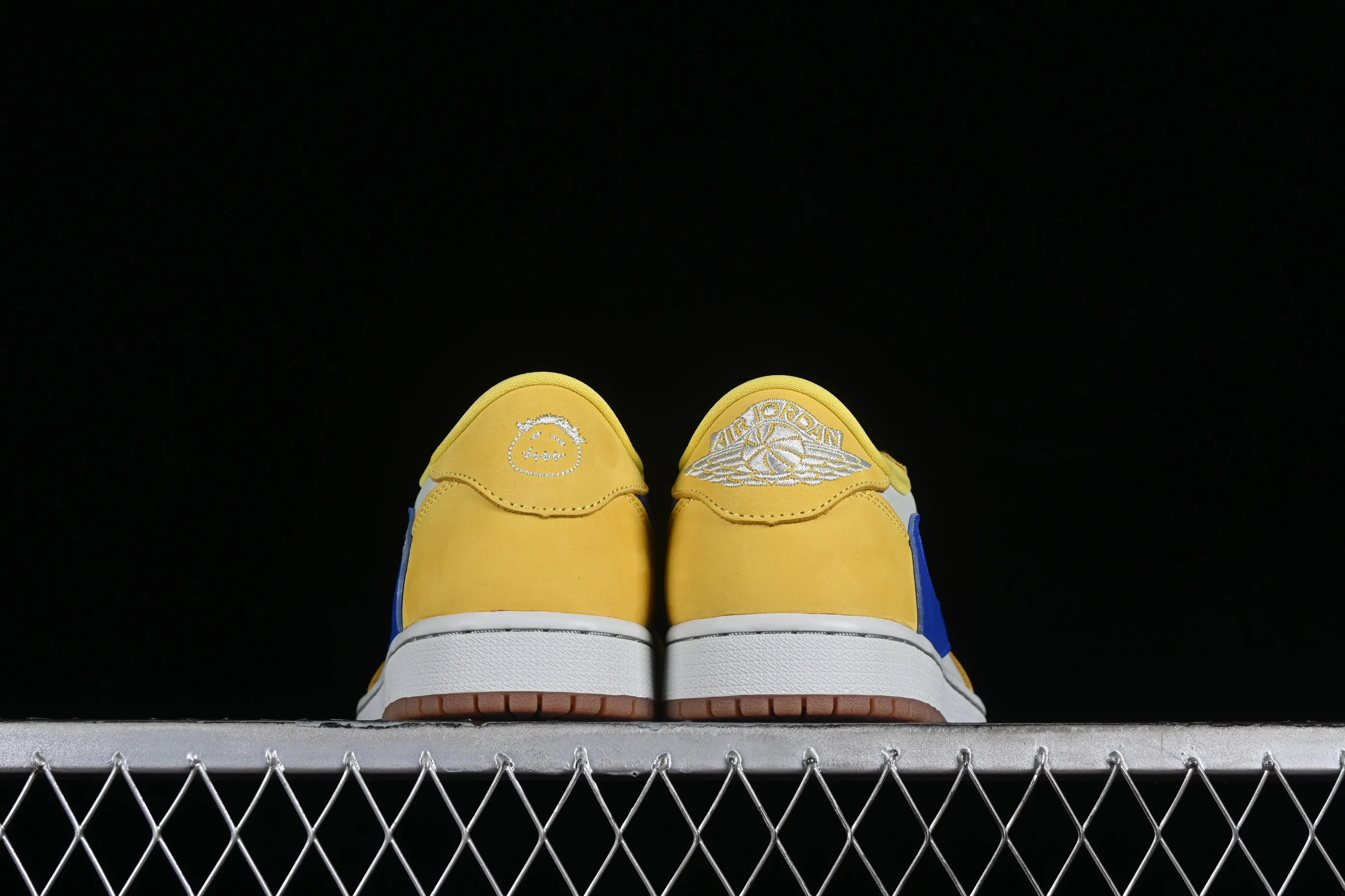 All categories Air Jordan Jordan series basketball shoes Air Jordan 1 Low foreign trade version Travis Scott x Air Jordan 1 Low OG AJ1 Joe 1 undercut low DZ4137-700